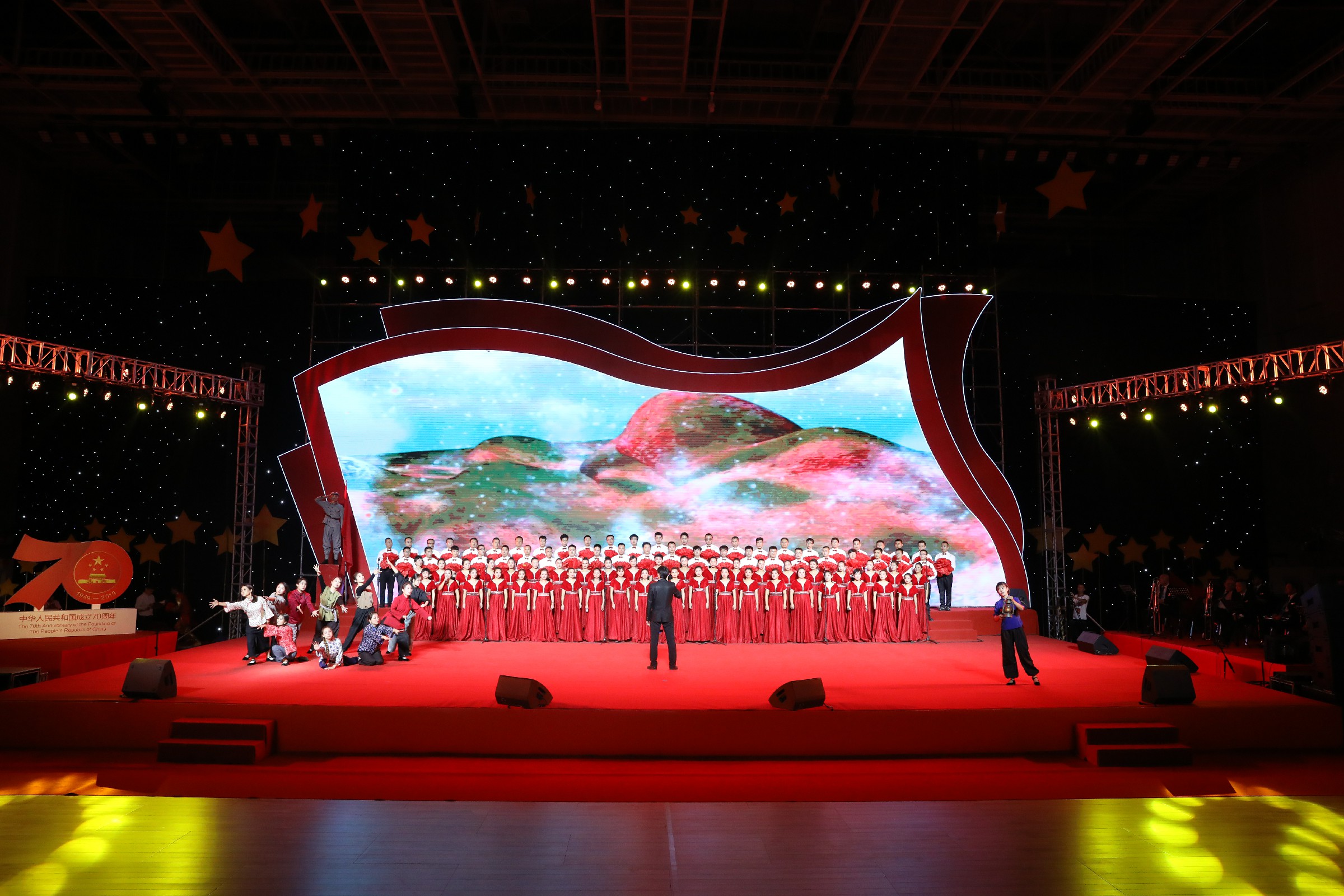 太原富士康参加综改区庆祝新中国成立70周年歌咏比赛荣获佳绩